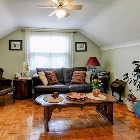 Williams Gate Bed & Breakfast Private Suites Ниагара-он-те-Лейк Экстерьер фото