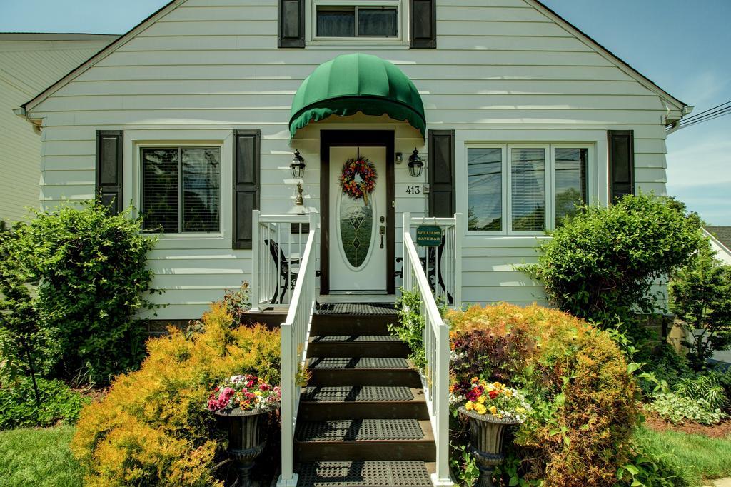 Williams Gate Bed & Breakfast Private Suites Ниагара-он-те-Лейк Экстерьер фото