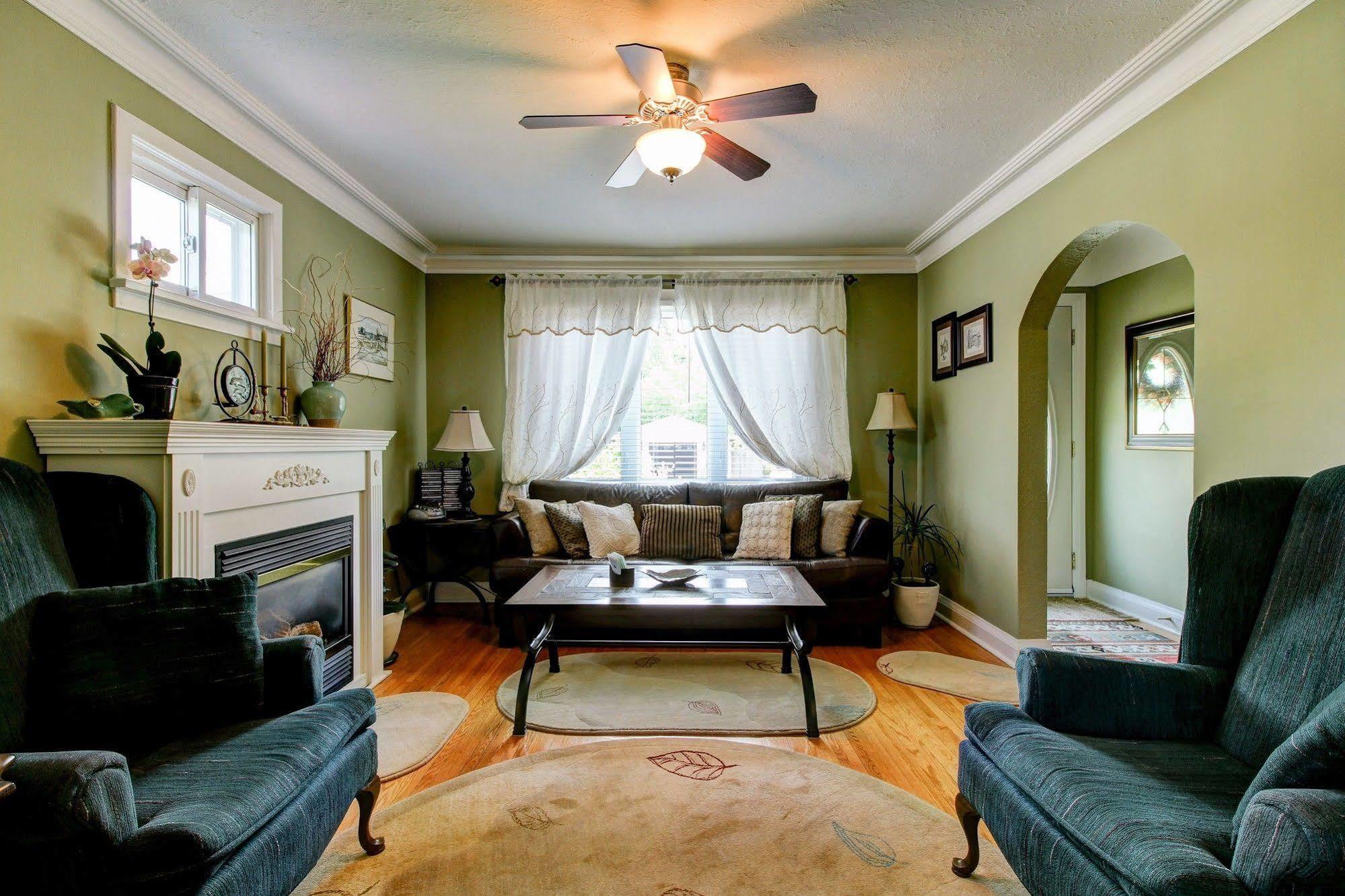 Williams Gate Bed & Breakfast Private Suites Ниагара-он-те-Лейк Экстерьер фото
