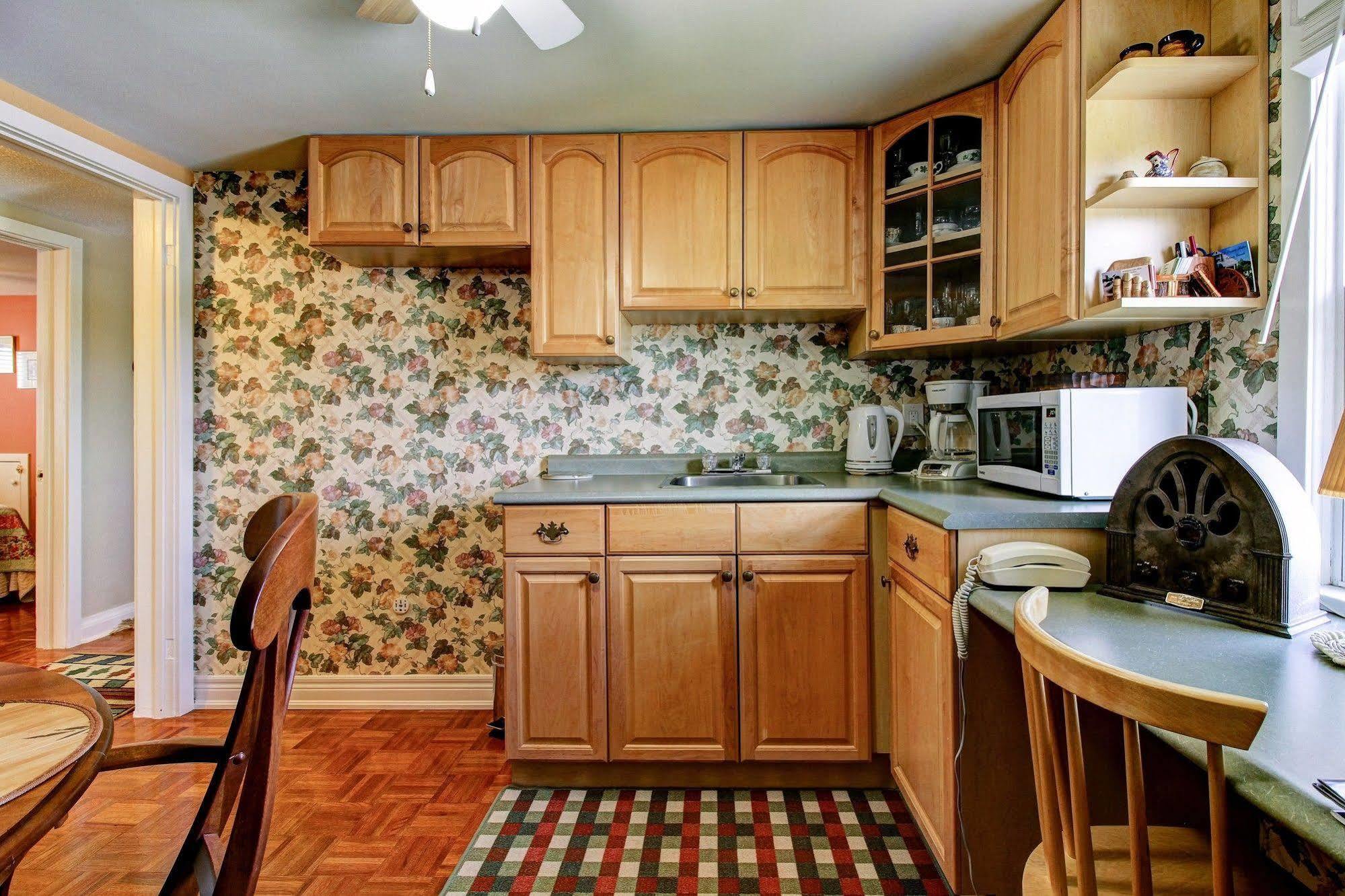 Williams Gate Bed & Breakfast Private Suites Ниагара-он-те-Лейк Экстерьер фото